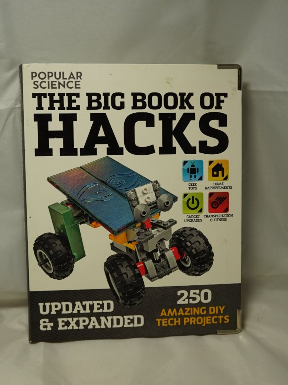 Popular Science The Big Book of Hacks Updated & Expanded 250 DIY Tech Projects